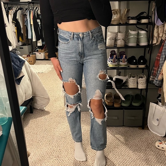 Ripped Straight Leg Jeans - Picture 4 of 12